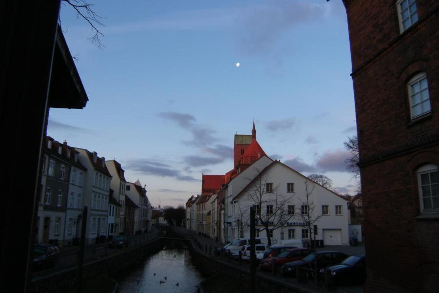 Wohnung Nikolaiblick Wismar Bagian luar foto